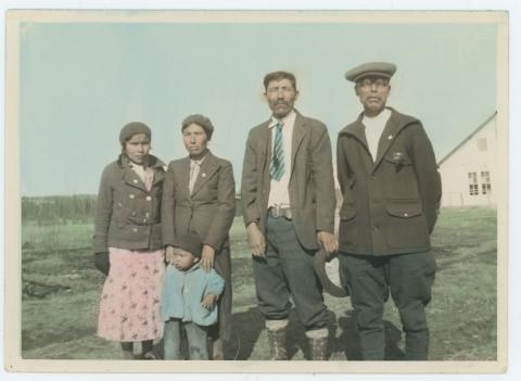 Ruth Ewan, Mrs. Underwood and Son, Mr. Underwood and Tenas Charlie [Charley]